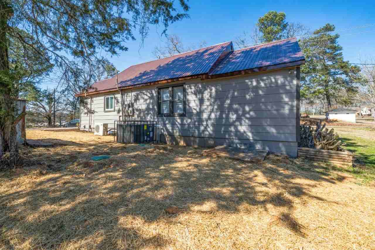 3907 Midway Rd - Photo 4 of 23