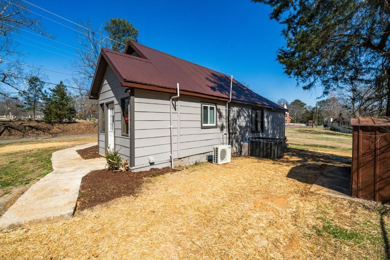 3907 Midway Rd - Photo 5 of 23