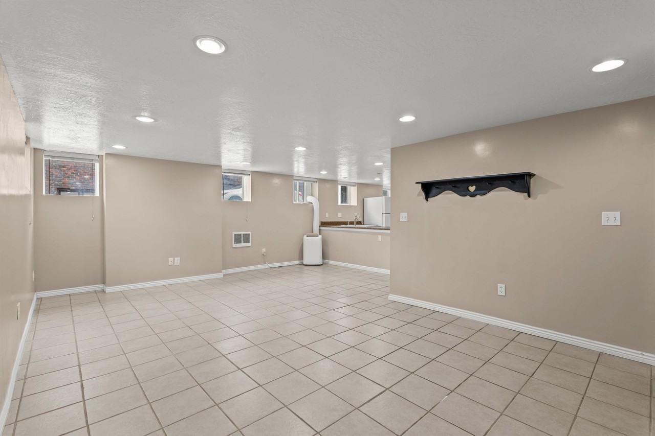 The Provo Home You've Been Waiting For - Photo 2 of 23