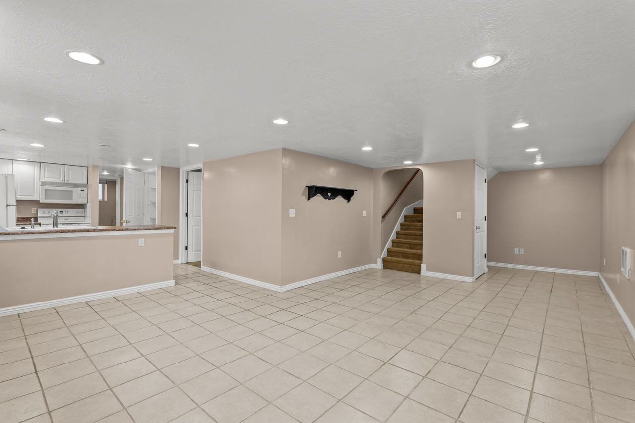 The Provo Home You've Been Waiting For - Photo 4 of 23