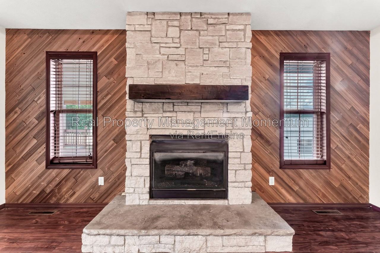 813 Daniel Ln - Photo 5 of 30