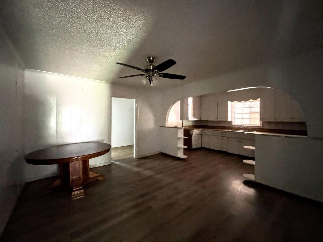 1404 S 14th St - Photo 5 of 19