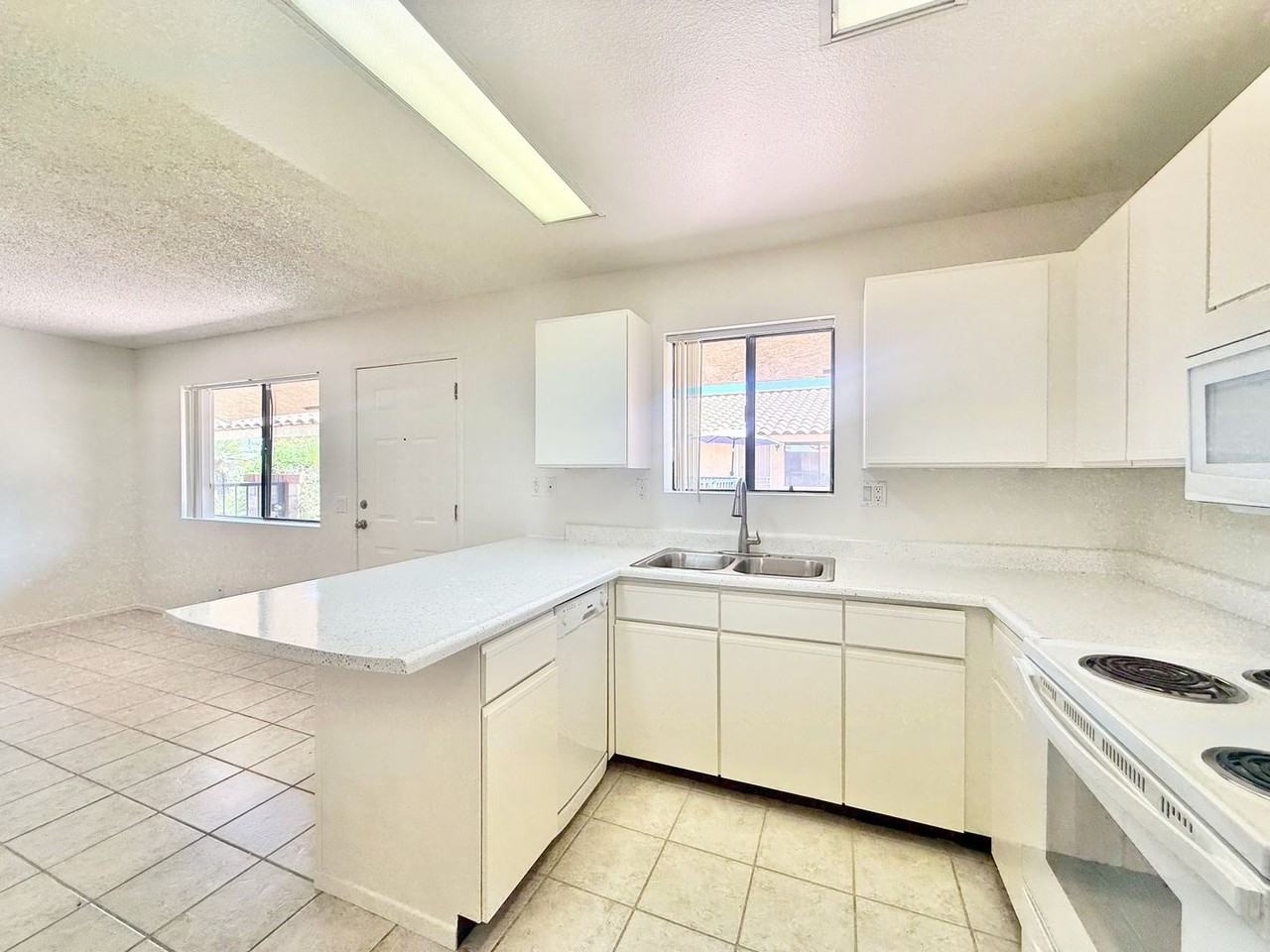 44620 San Rafael Ave #06 - Photo 5 of 13