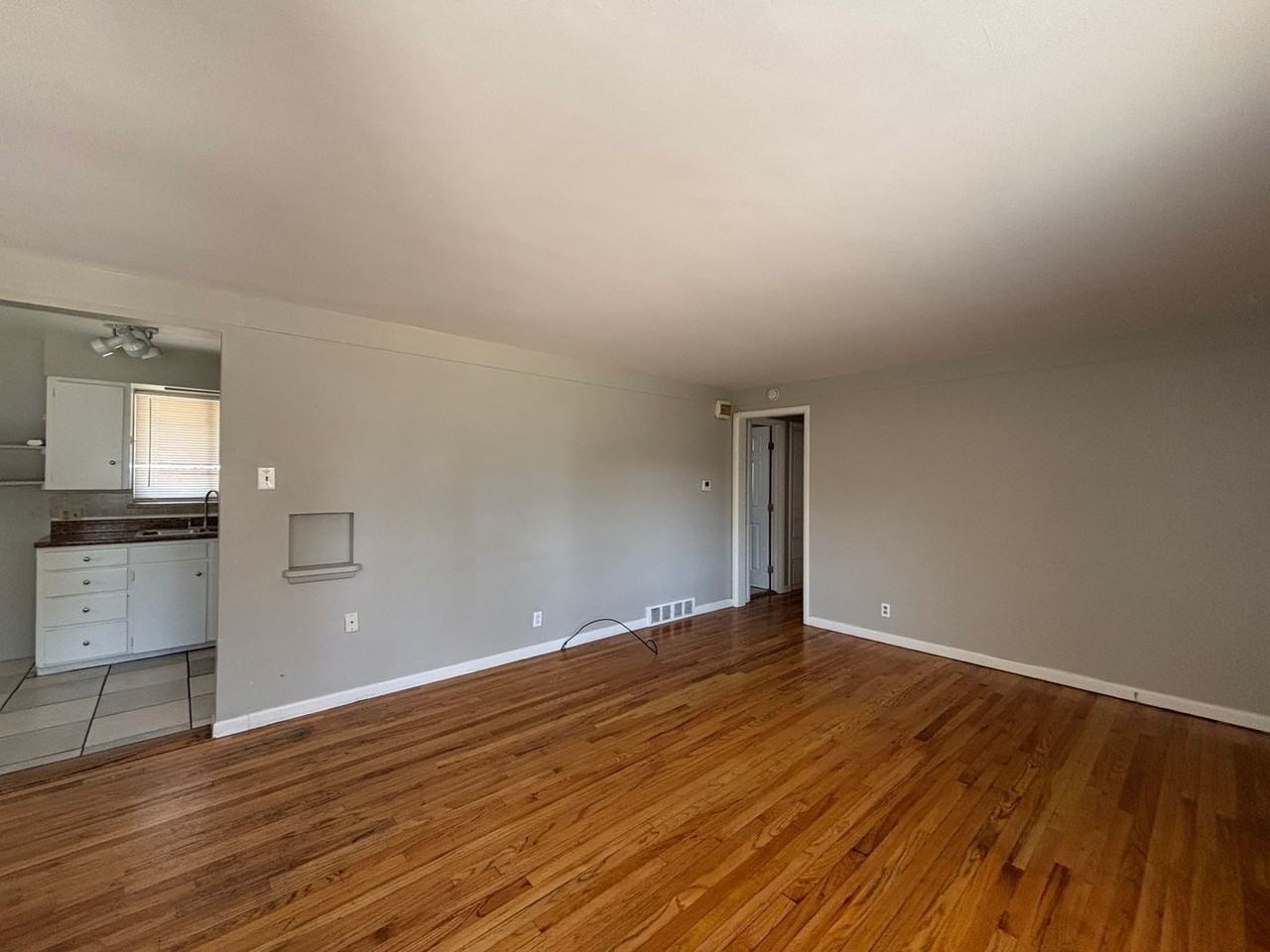 935 Winona Ct - Photo 4 of 14