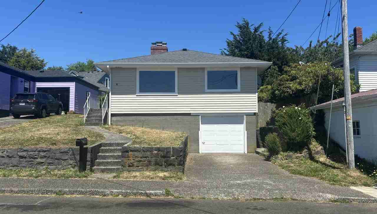 322 Pleasant Ave