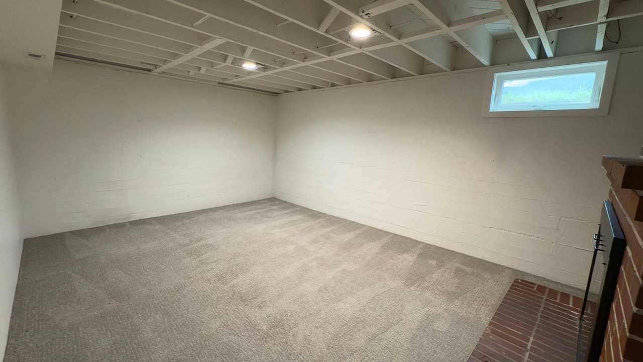 322 Pleasant Ave - Photo 5 of 29