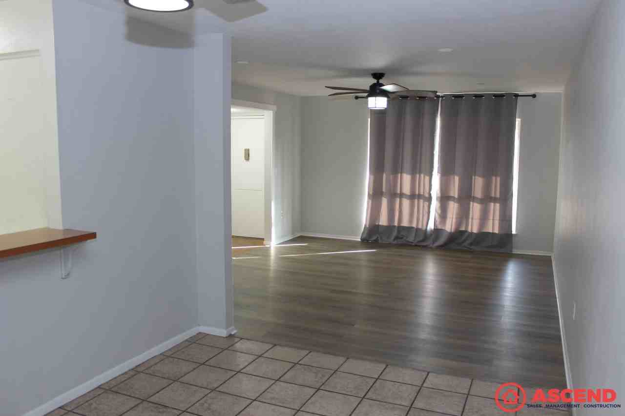 5812 Daggett Ave - Photo 2 of 7