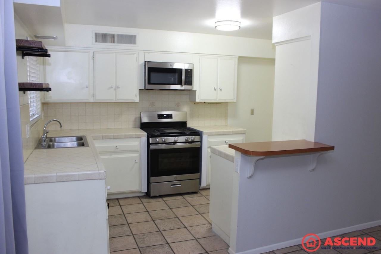 5812 Daggett Ave - Photo 5 of 7