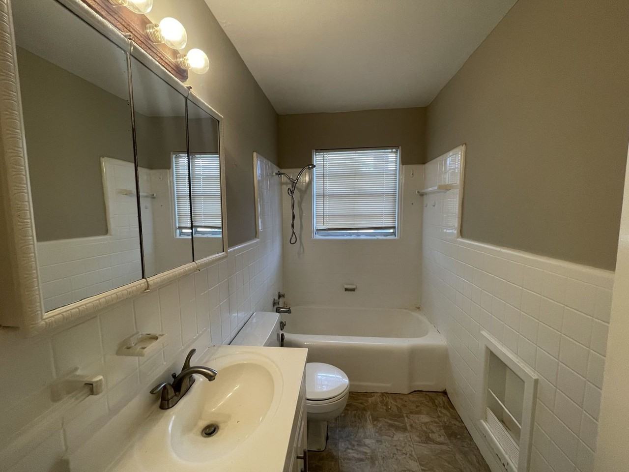 815 Dugan St - Photo 6 of 8