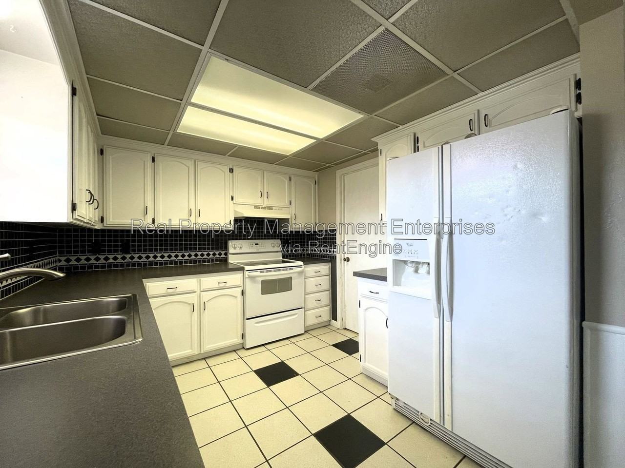 609 S Meadow Ln - Photo 5 of 25