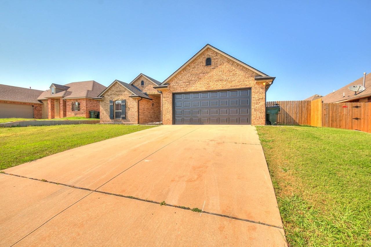10811 Blue Sky Dr - Photo 4 of 42