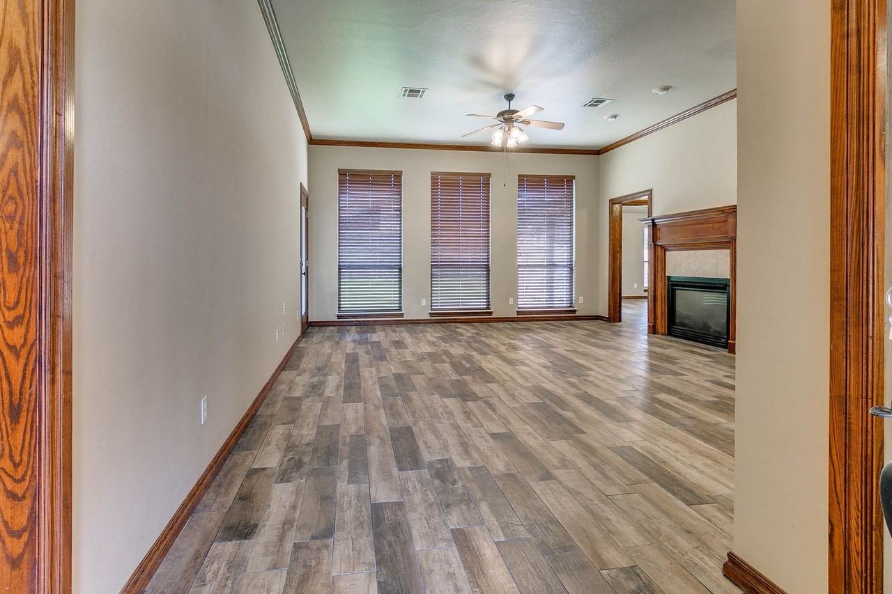 10811 Blue Sky Dr - Photo 6 of 42