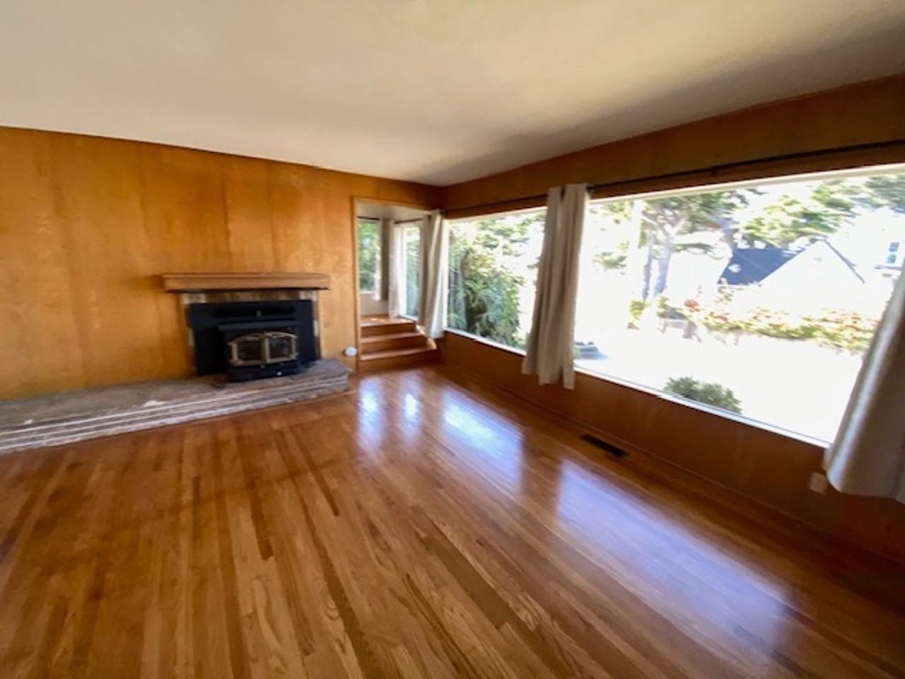 1051 Shell Ave - Photo 5 of 35