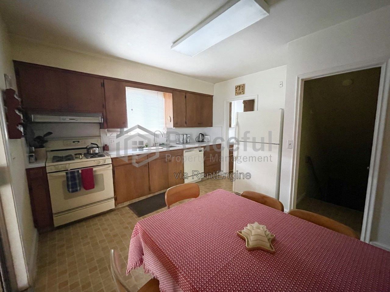 1224 E 2nd Ave - Photo 5 of 17