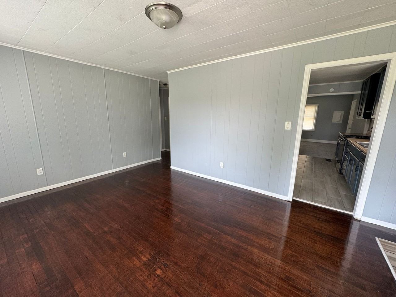 712 Melvenia St - Photo 2 of 24