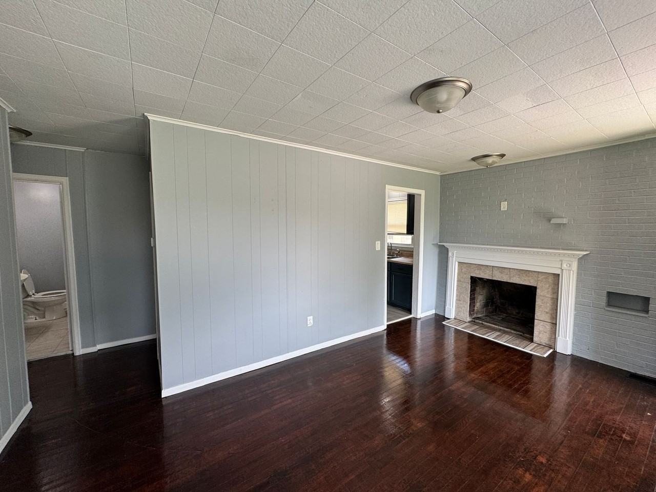 712 Melvenia St - Photo 3 of 24