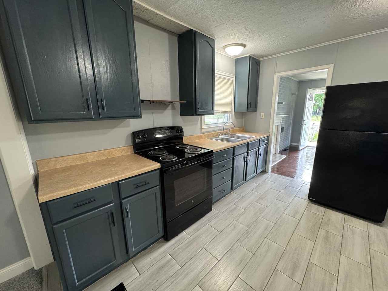 712 Melvenia St - Photo 6 of 24