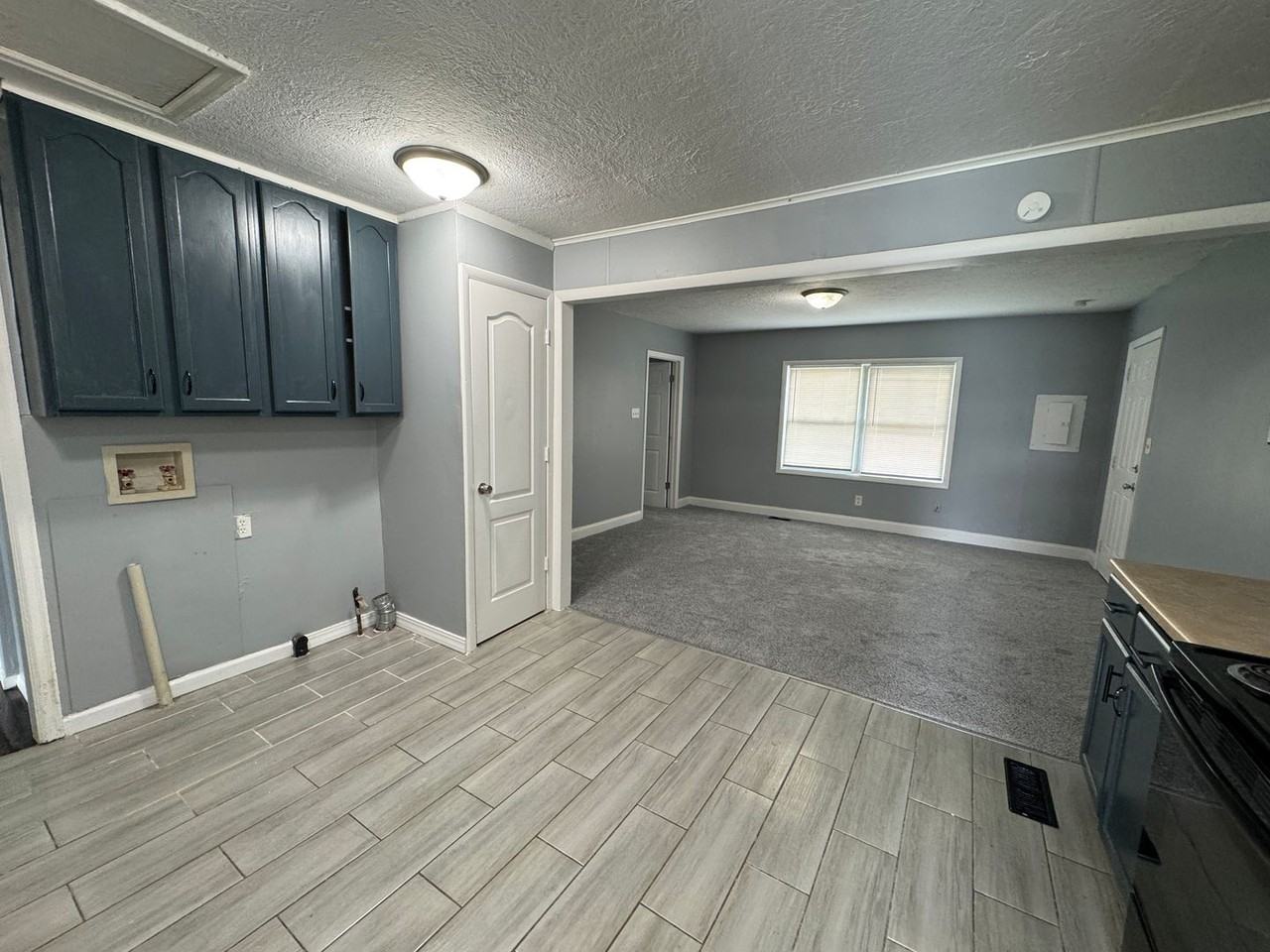 712 Melvenia St - Photo 7 of 24