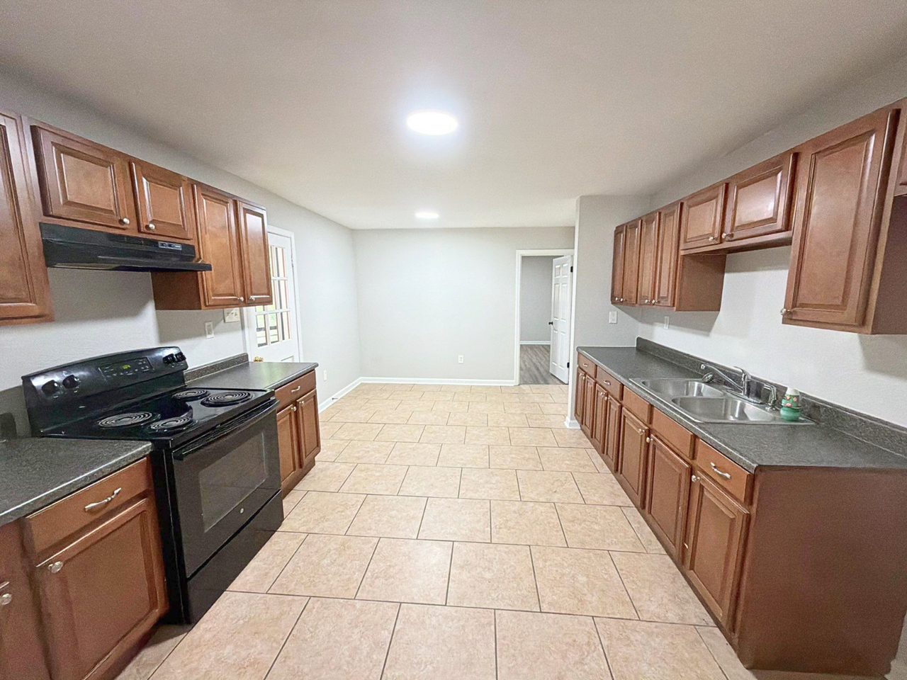 3587 Hallbrook St - Photo 6 of 17
