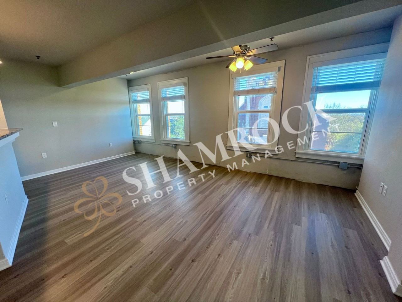 1307 Austin Ave #401 - Photo 7 of 14