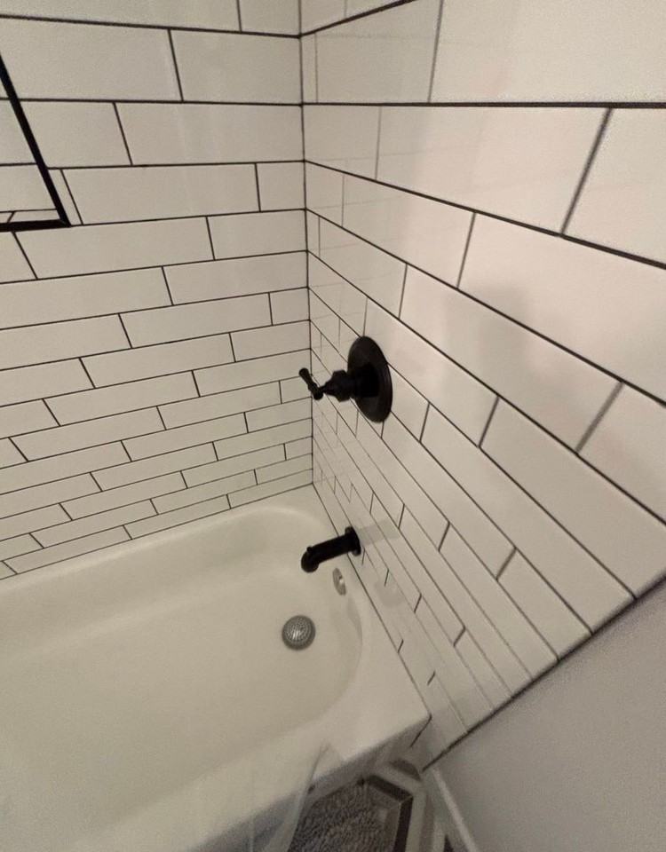 1702 1/2 10th St Nw - Photo 4 of 5