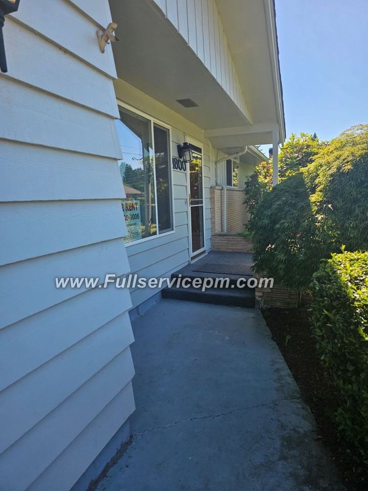 1800 4th St Ne - Photo 4 of 41