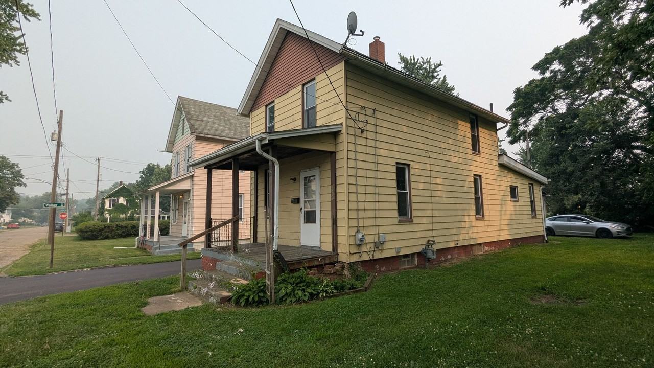 1316 4th St Ne - Photo 2 of 22
