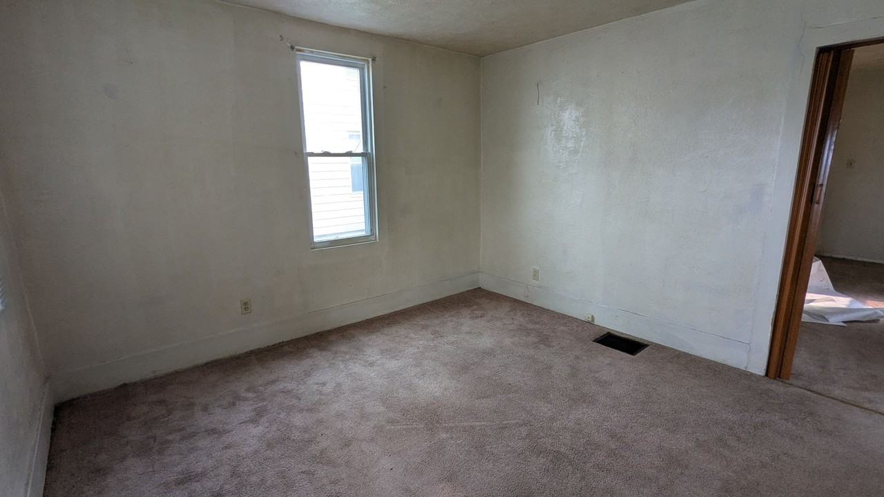 1316 4th St Ne - Photo 3 of 22