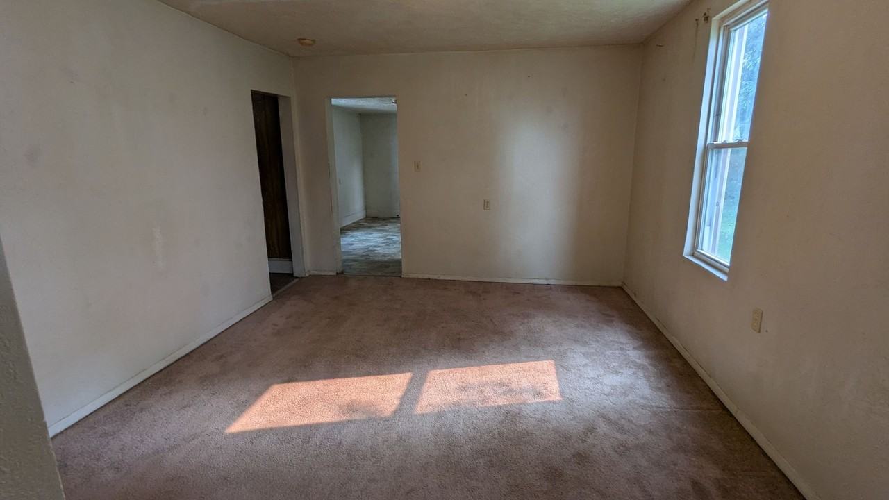 1316 4th St Ne - Photo 6 of 22