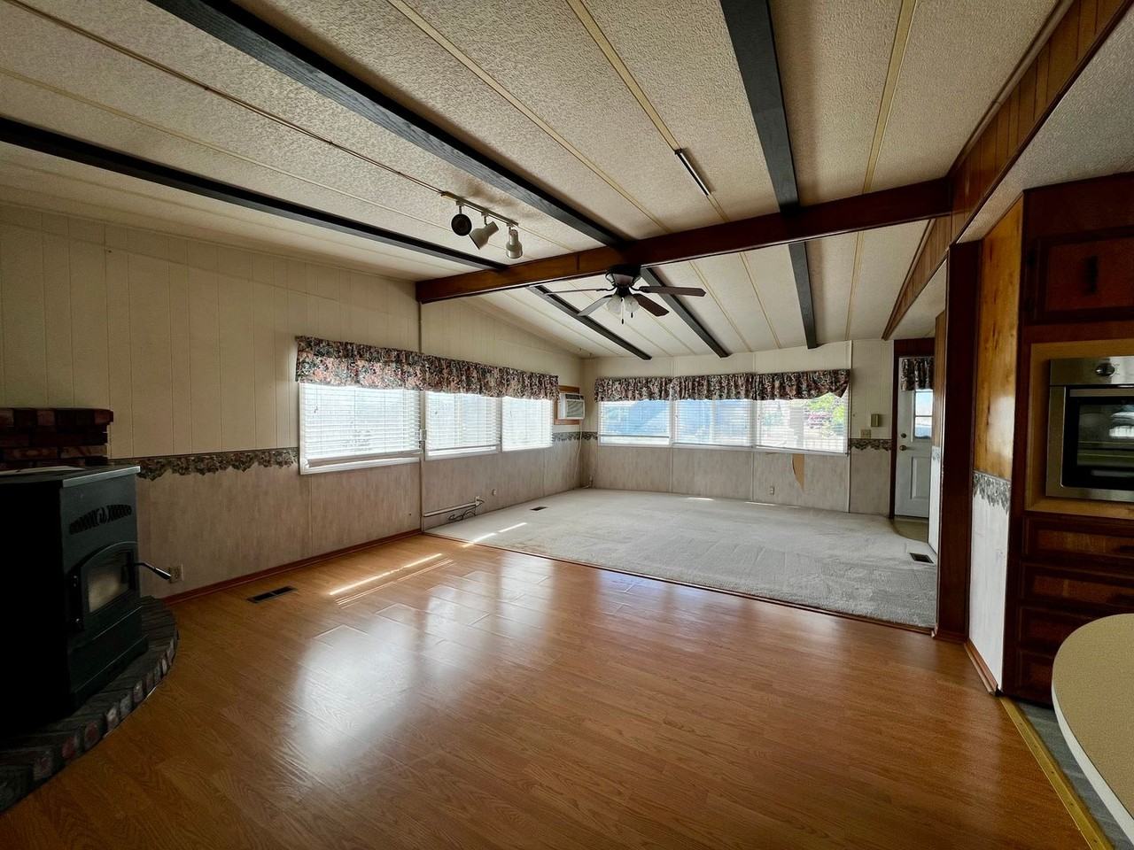 1402 Hickory Rd - Photo 4 of 19