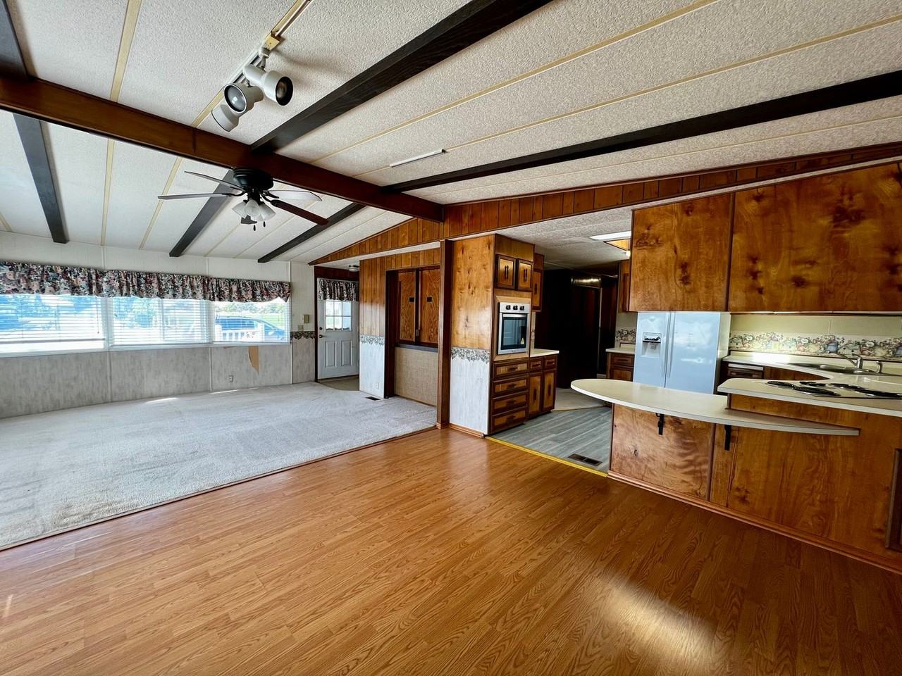 1402 Hickory Rd - Photo 5 of 19