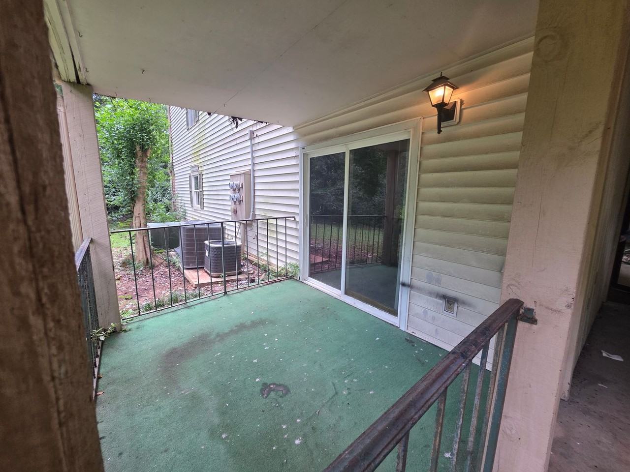 1208 Bush River Rd - Photo 3 of 19