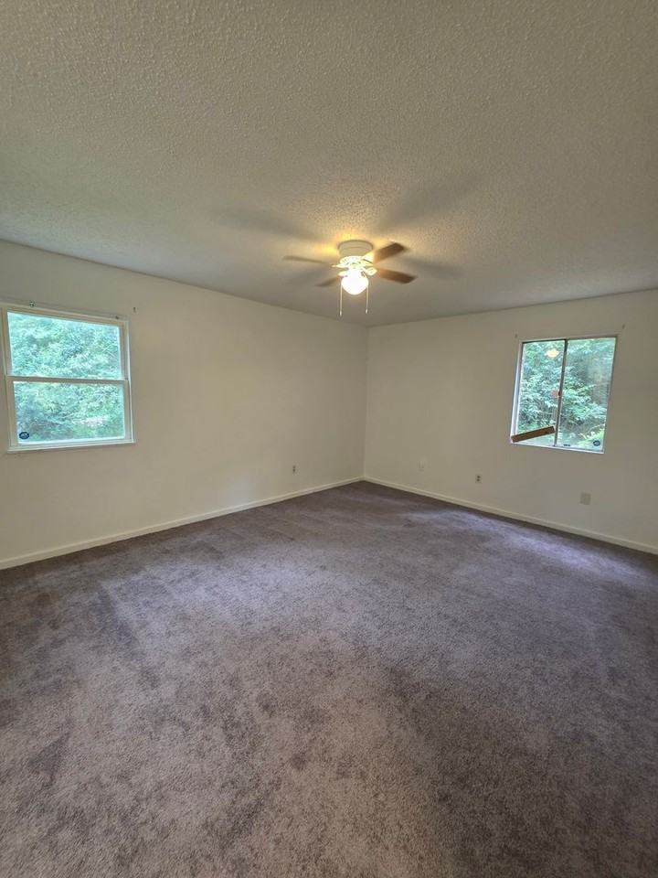 1208 Bush River Rd - Photo 4 of 19