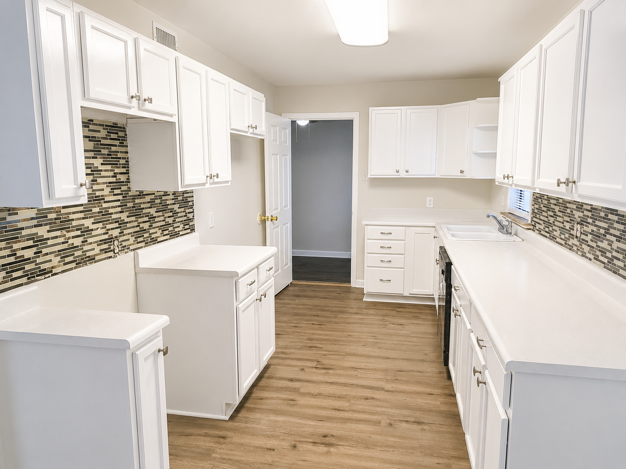 2501 Baylor Ave - Photo 2 of 7