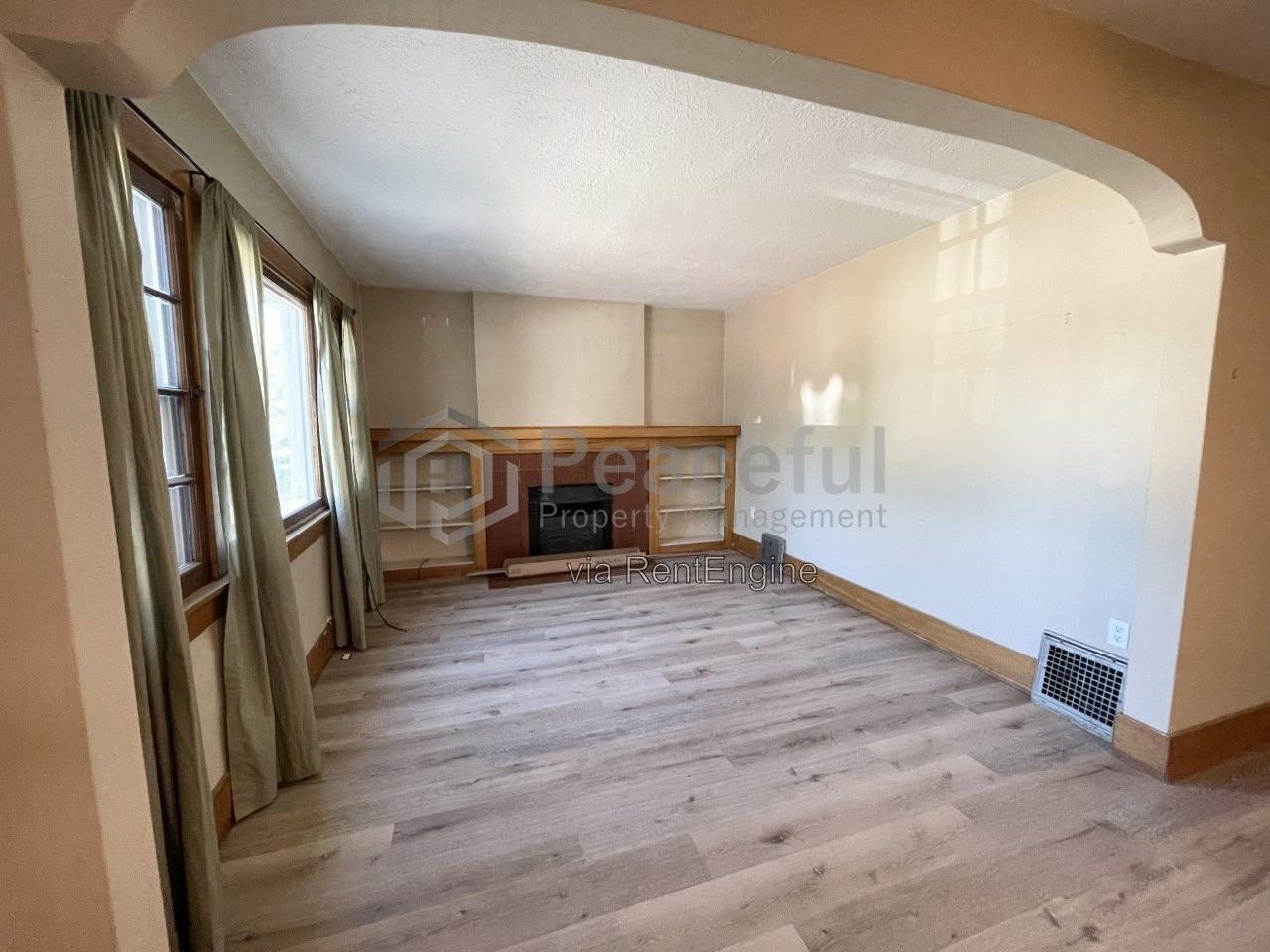 1637 S 800 E - Photo 2 of 12