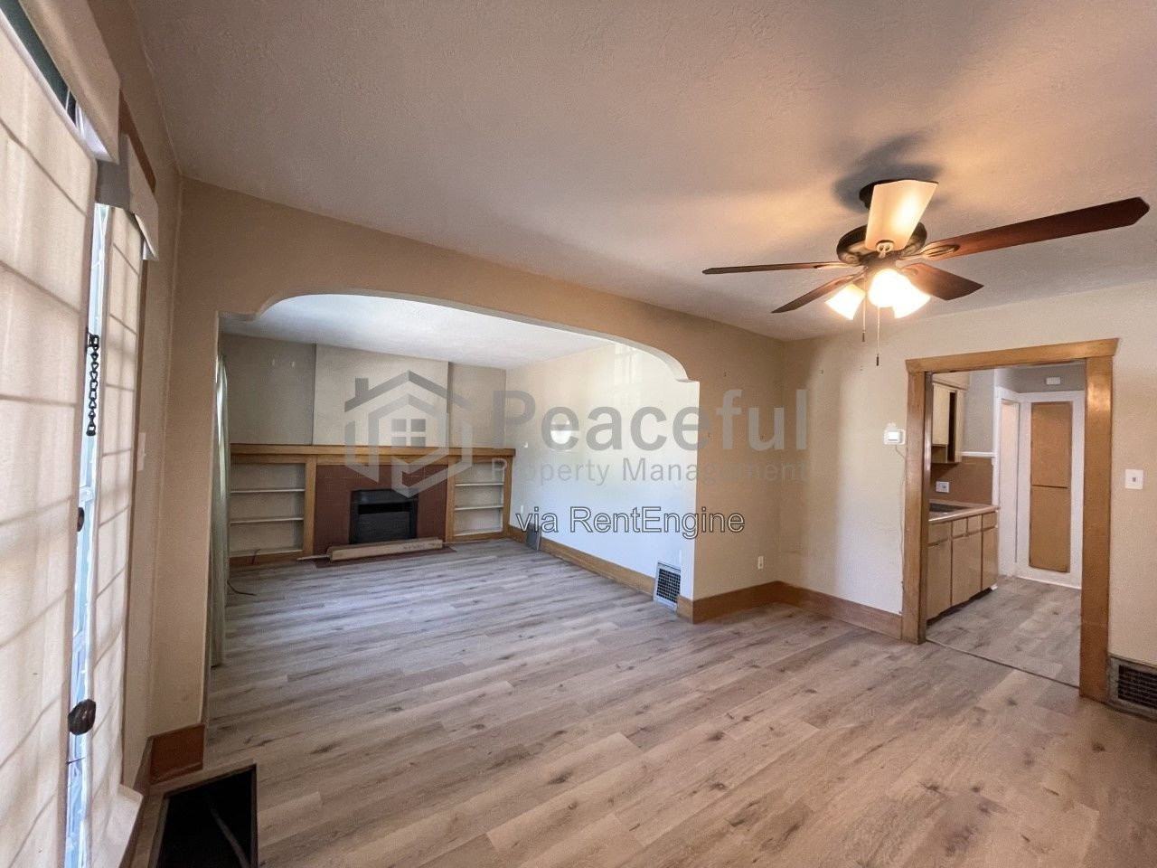 1637 S 800 E - Photo 3 of 12