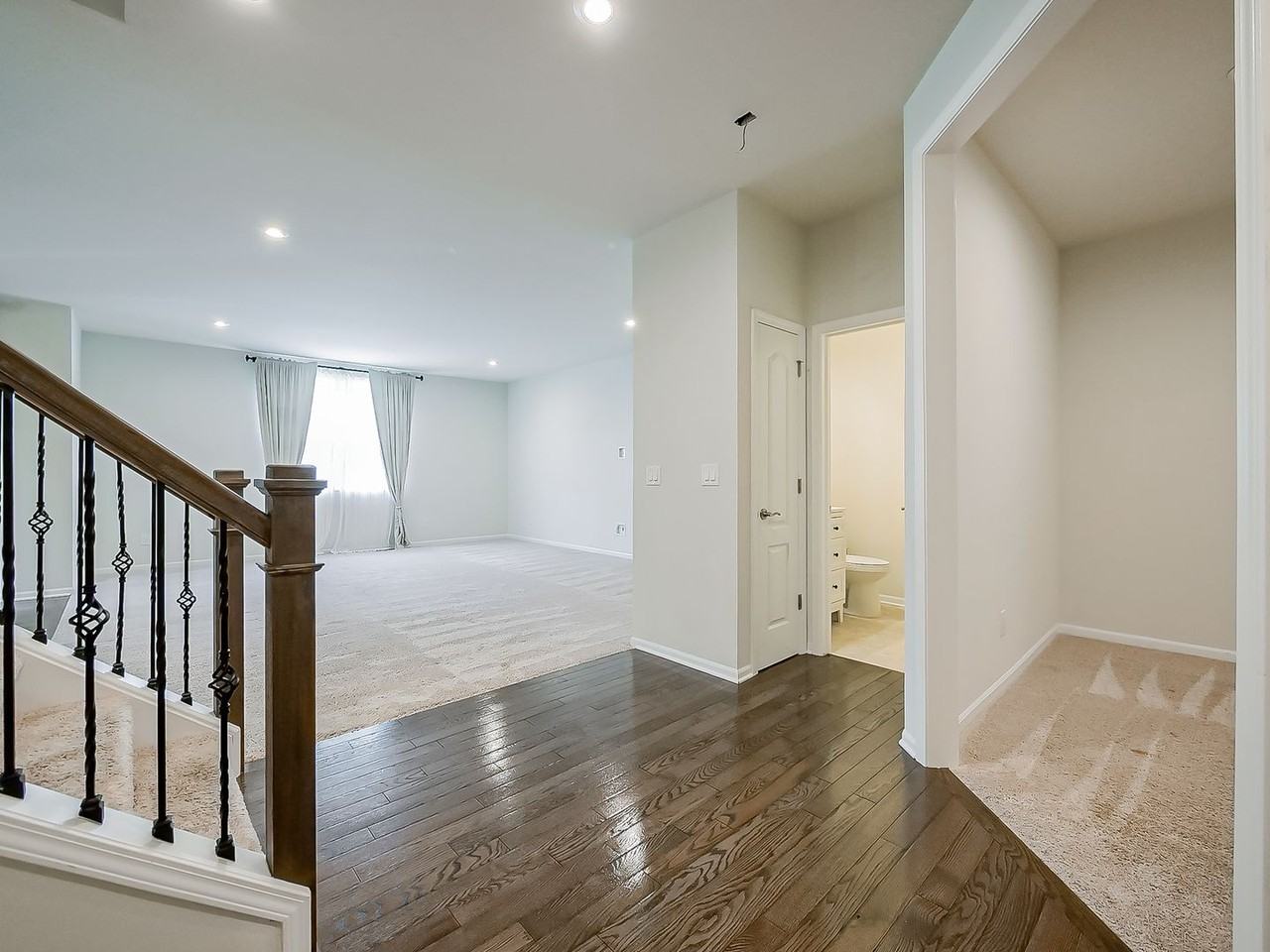 1582 Beachwood Dr - Photo 2 of 50