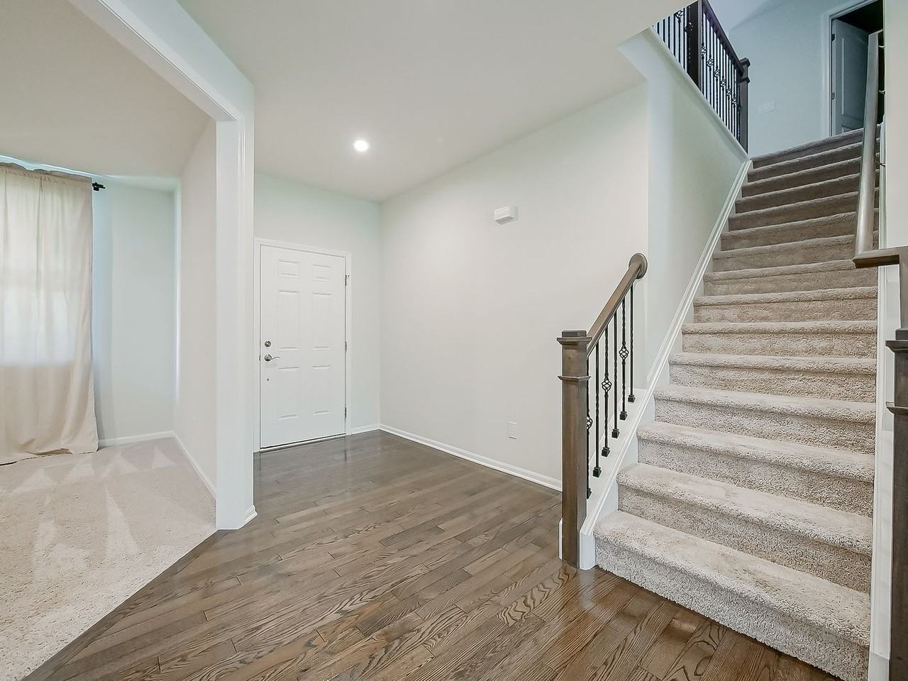 1582 Beachwood Dr - Photo 7 of 50