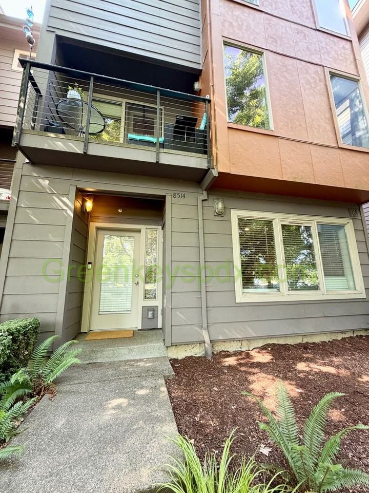 8514 N Central St - Photo 3 of 14