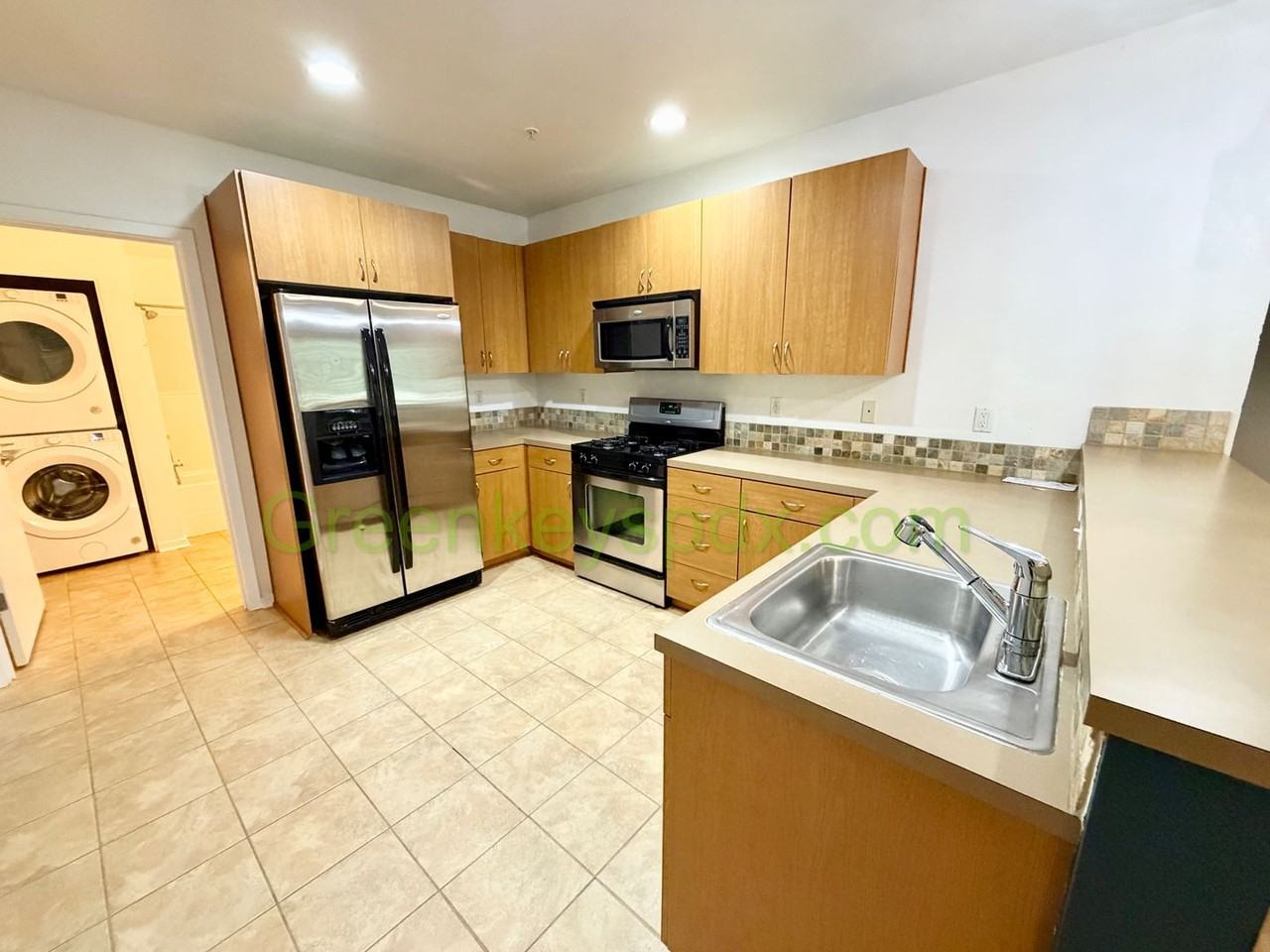 8514 N Central St - Photo 6 of 14