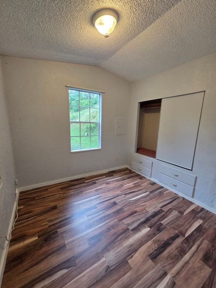 8 Twins Ln - Photo 4 of 18