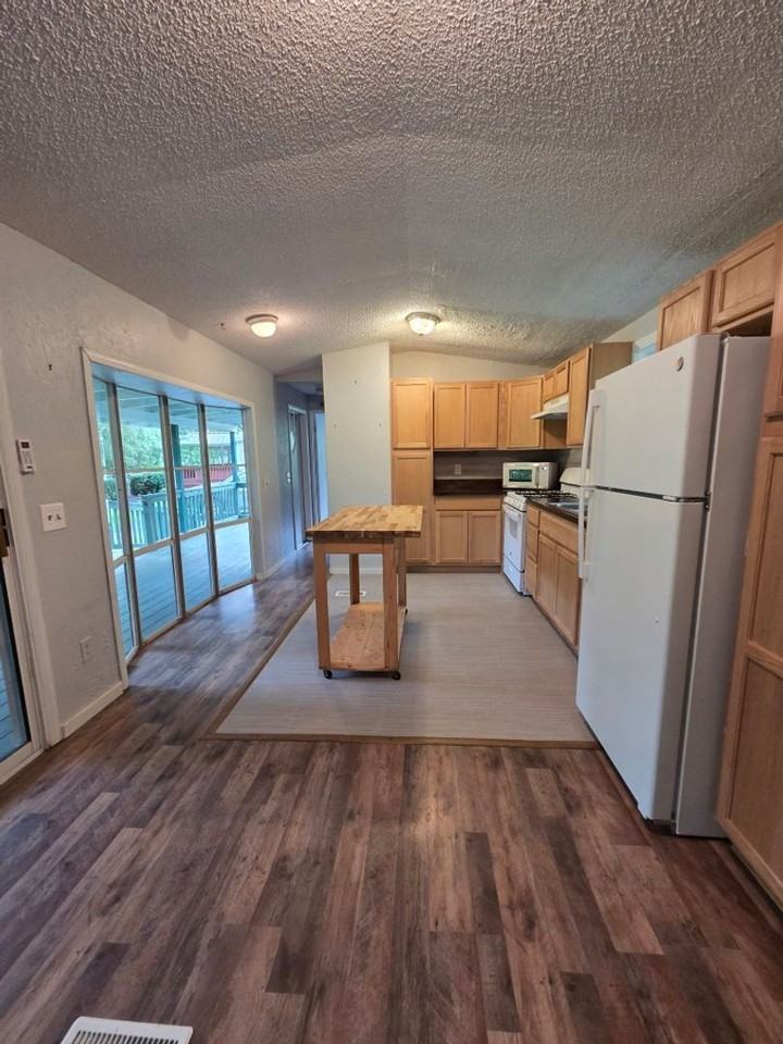 8 Twins Ln - Photo 6 of 18