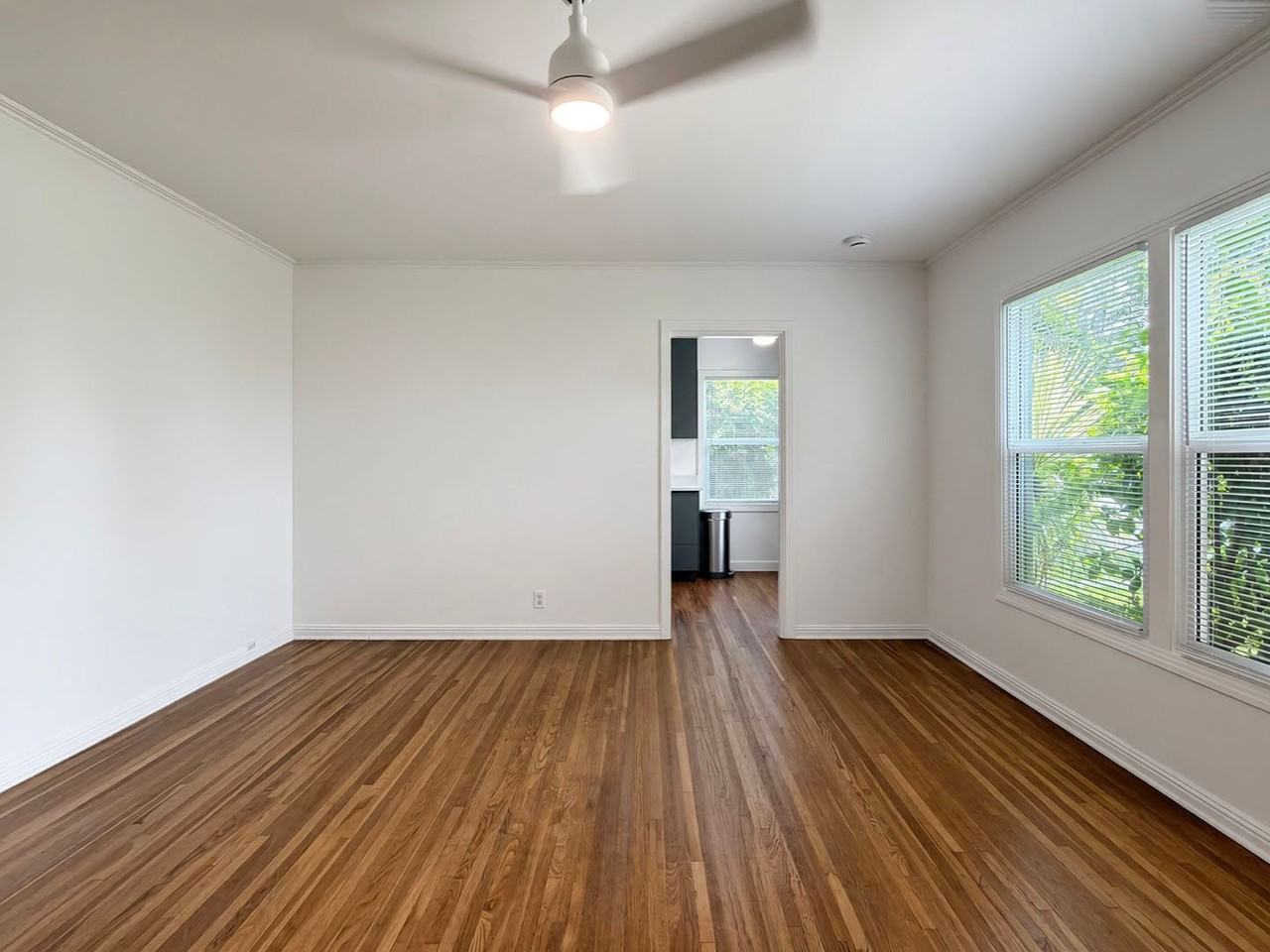 5493 E 29th St - Photo 2 of 32
