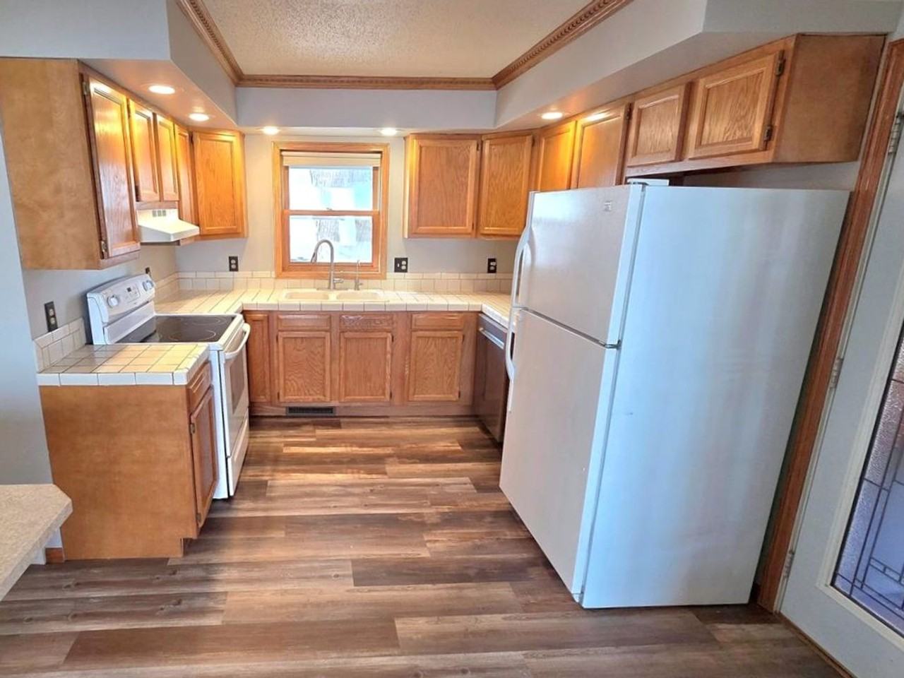 816 Starr Ave - Photo 4 of 25