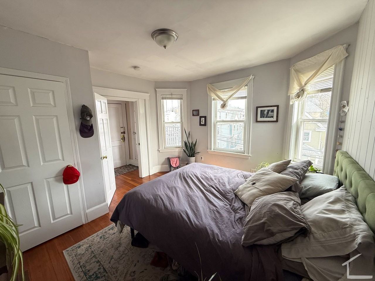 36 Fairbanks St - Photo 5 of 13