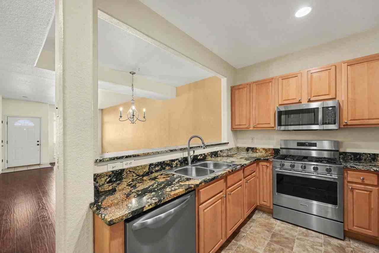 4452 S Auckland Ct - Photo 7 of 25