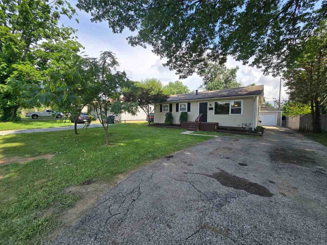 9809 Old Six Mile Ln - Photo 2 of 50
