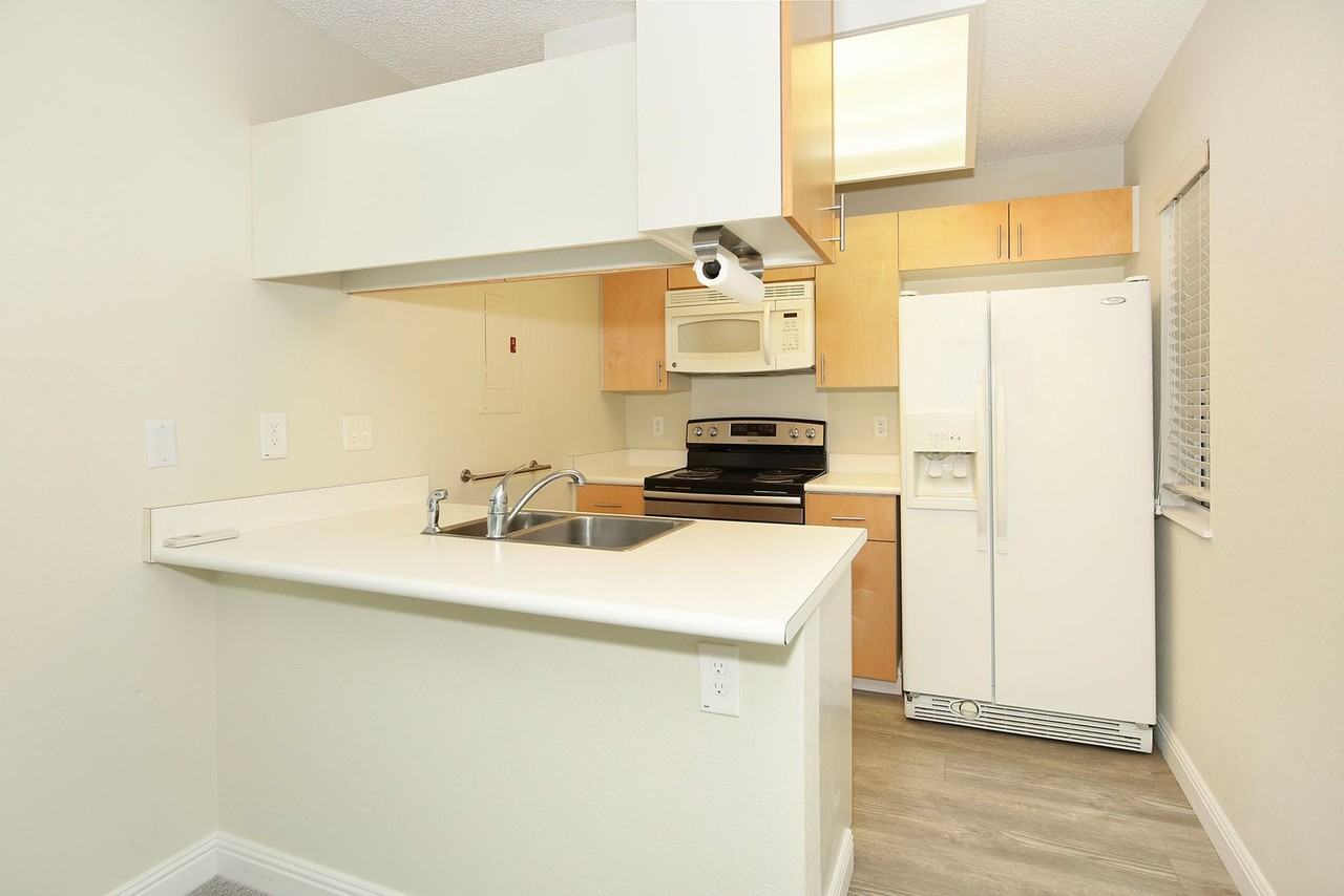 373 Mananai Pl #44R - Photo 5 of 12