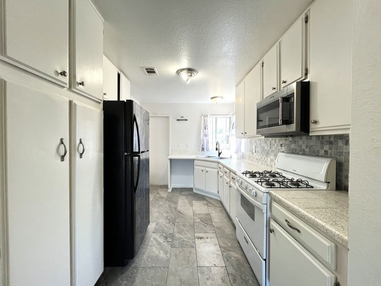 3177 17th St - Photo 2 of 29