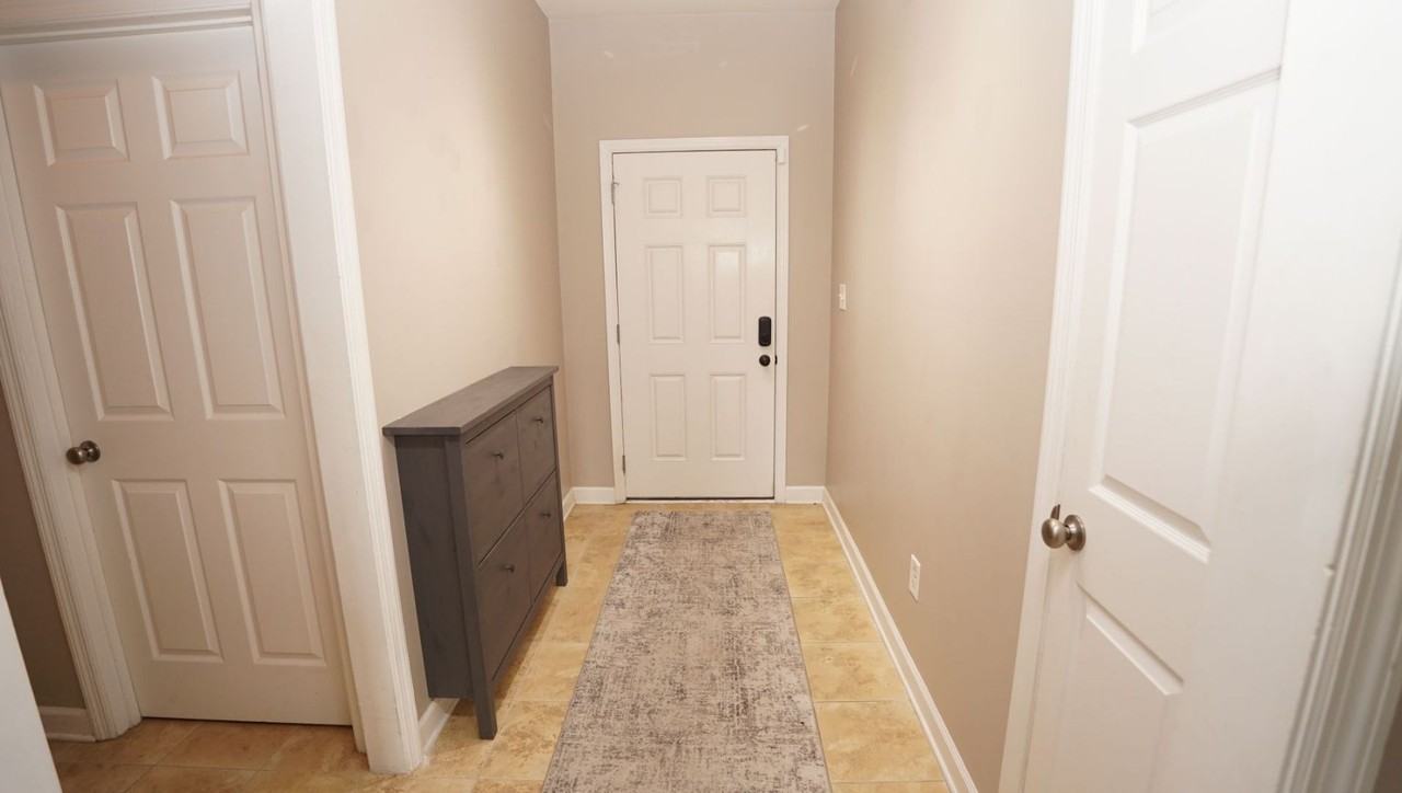 147 Moonstone Ct - Photo 3 of 38